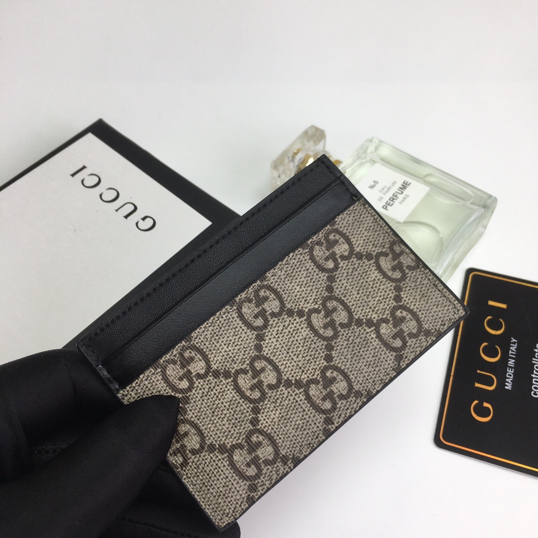 G*u*i gg card case wallet