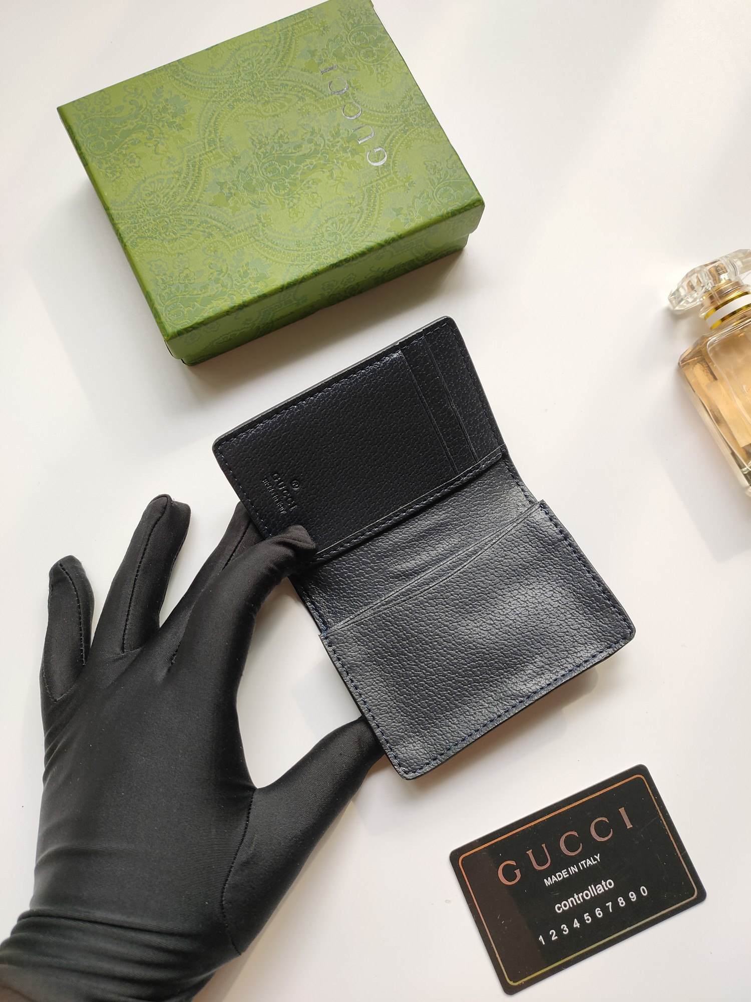 G*u*i gg card case wallet