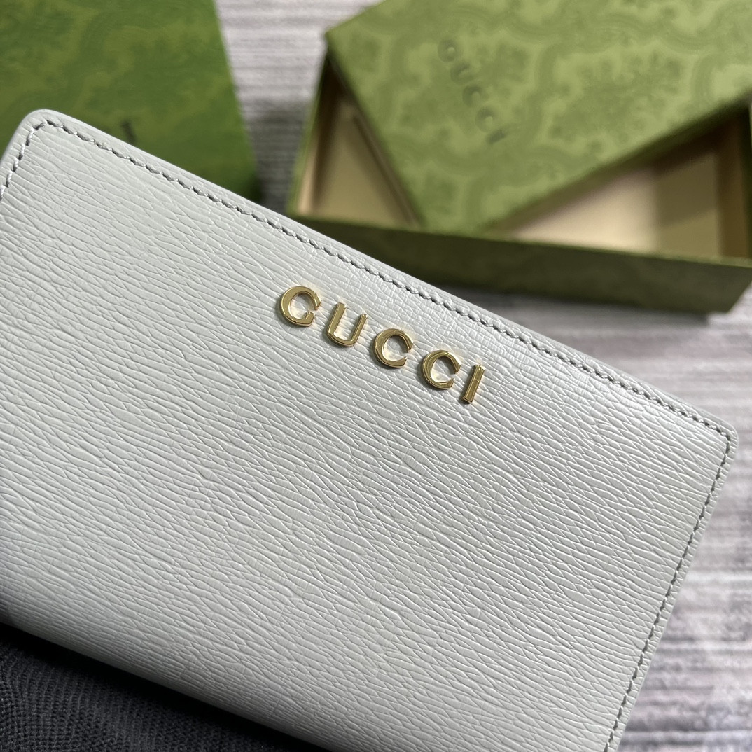 G*u*i script zip-around wallet gray 14 x 18.5 x 3cm