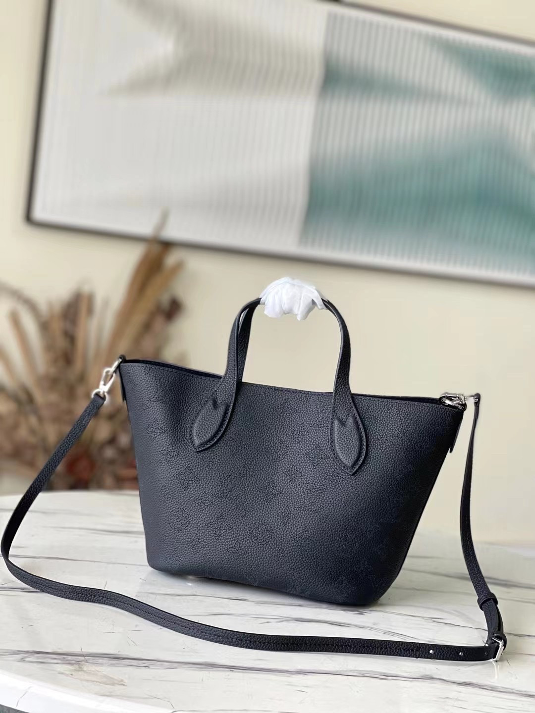 LV  Blossom M21848 20.0 x 20.0 x 12.5 CM