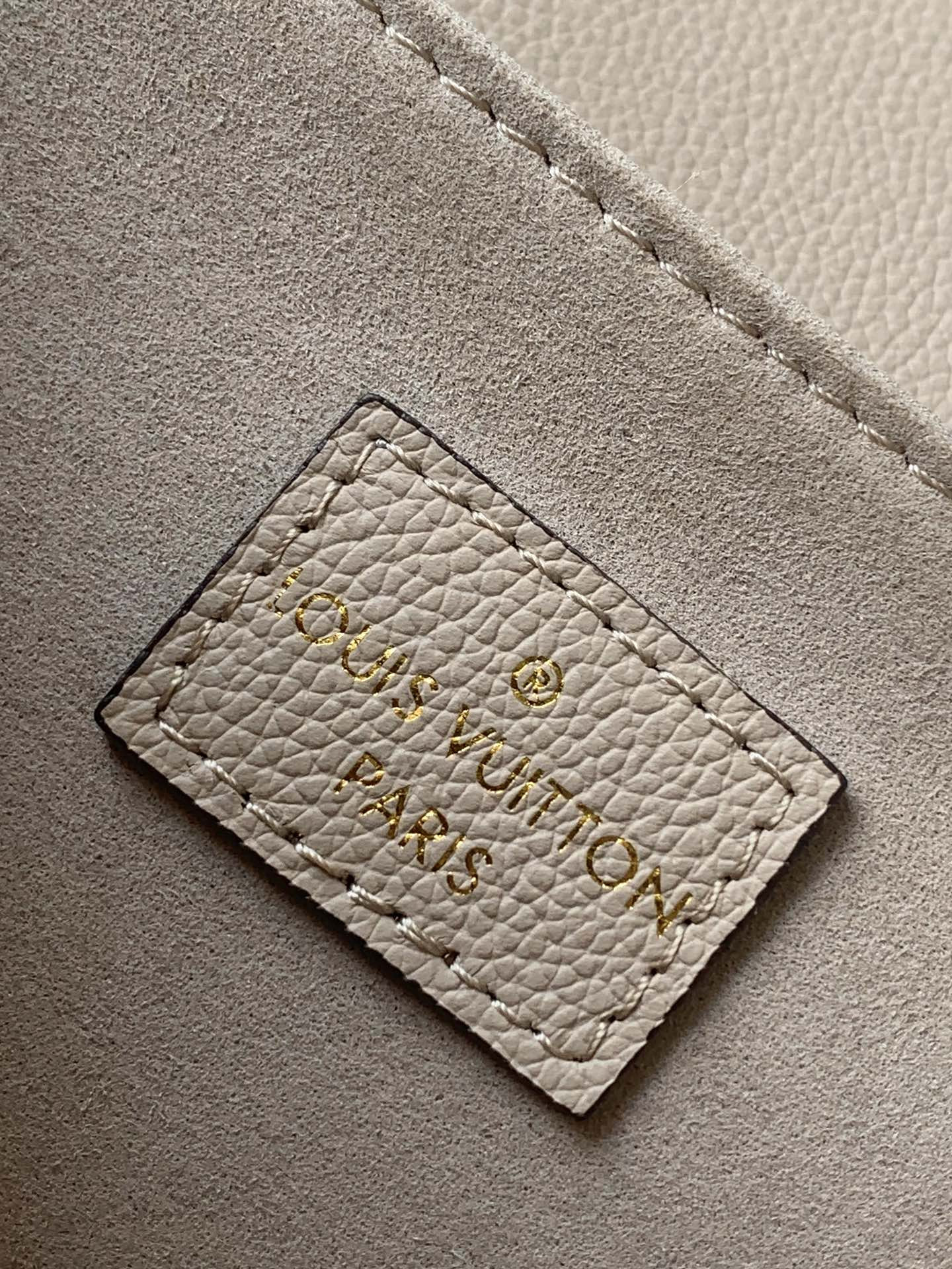 LV M22792 Oxford 8.7 x 6.3 x 3.7 inches