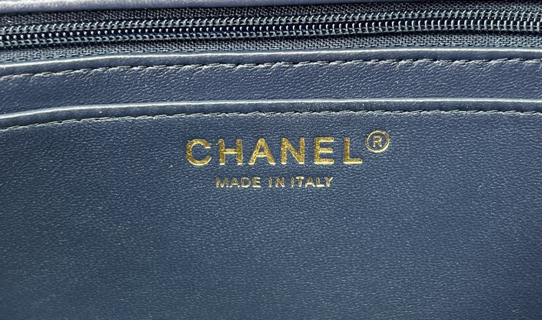 Ch*el mini classic 11.12 handbag tweed & gold-tone metal 4.7 × 7.8 × 2.3 in