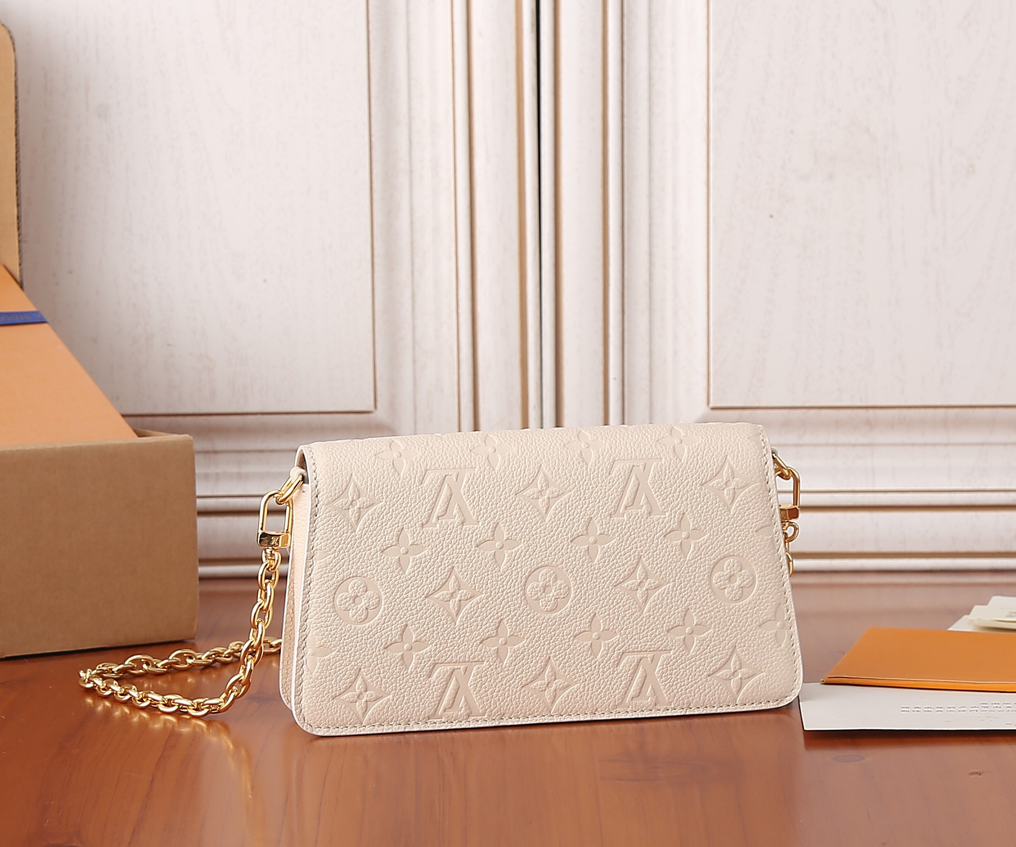 LV Wallet On Chain Métis M82636 7.5 x 4.3 x 2.2 inches