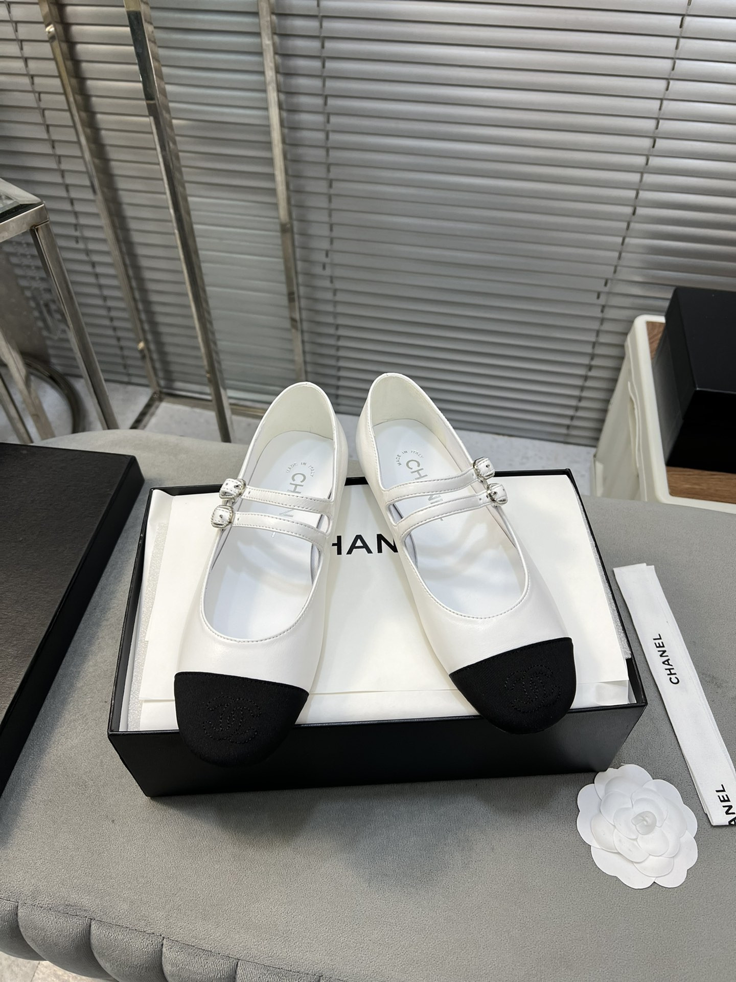ua Ch*el mary janes  lambskin & grosgrain