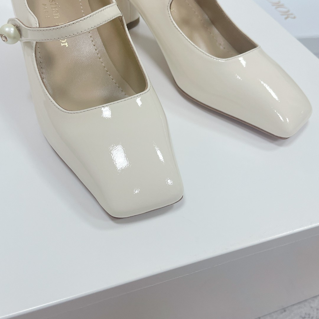 ua jolie D*or pump