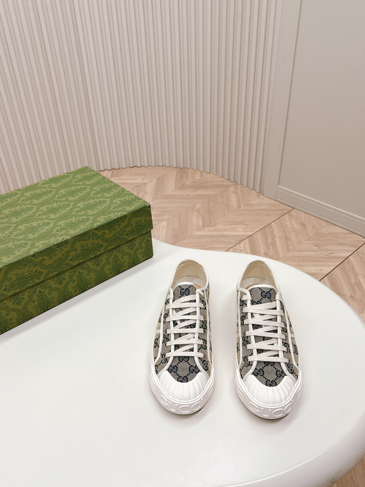 ua G*u*i gg sneaker
