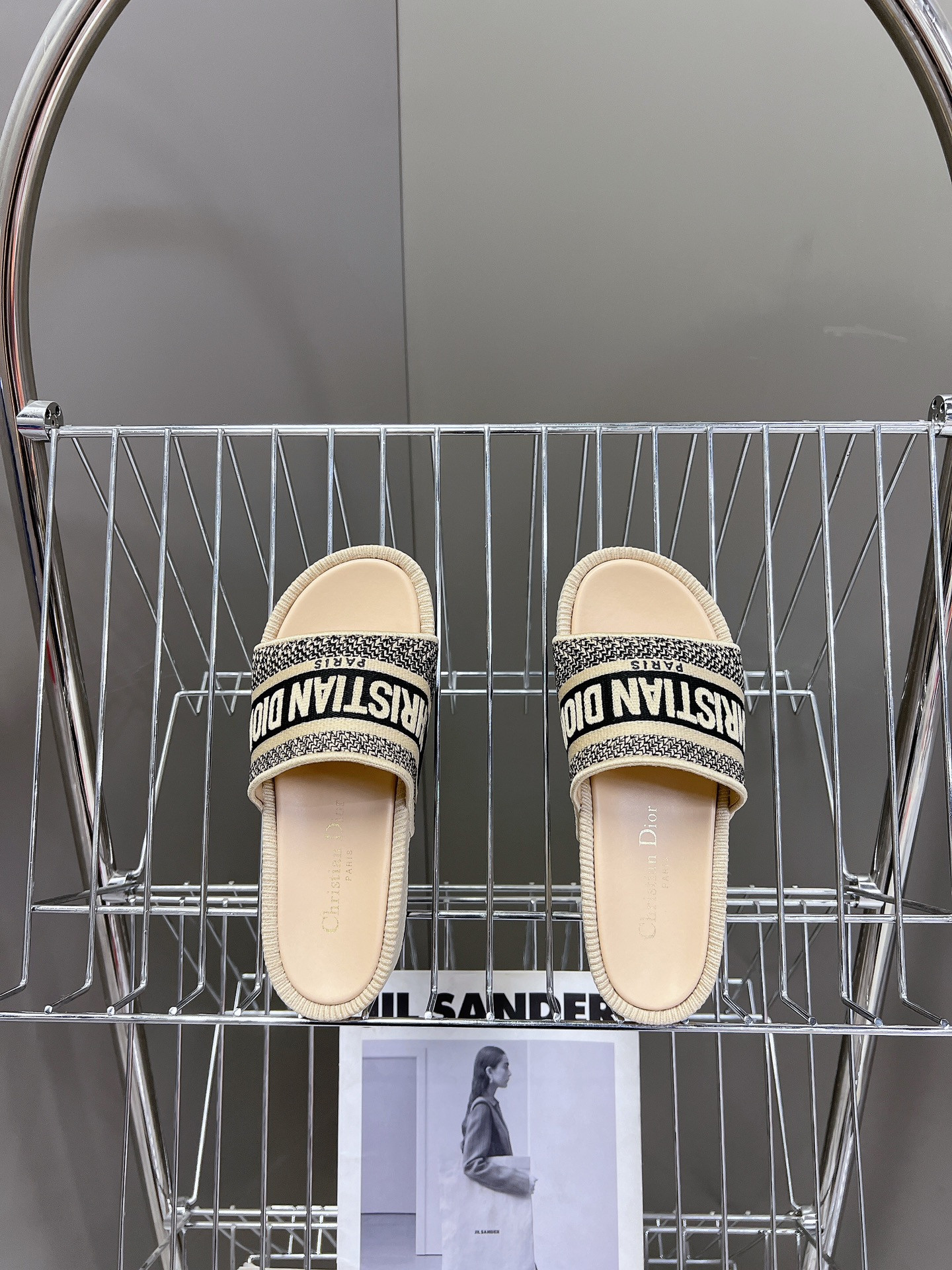 ua D*or platform sandals