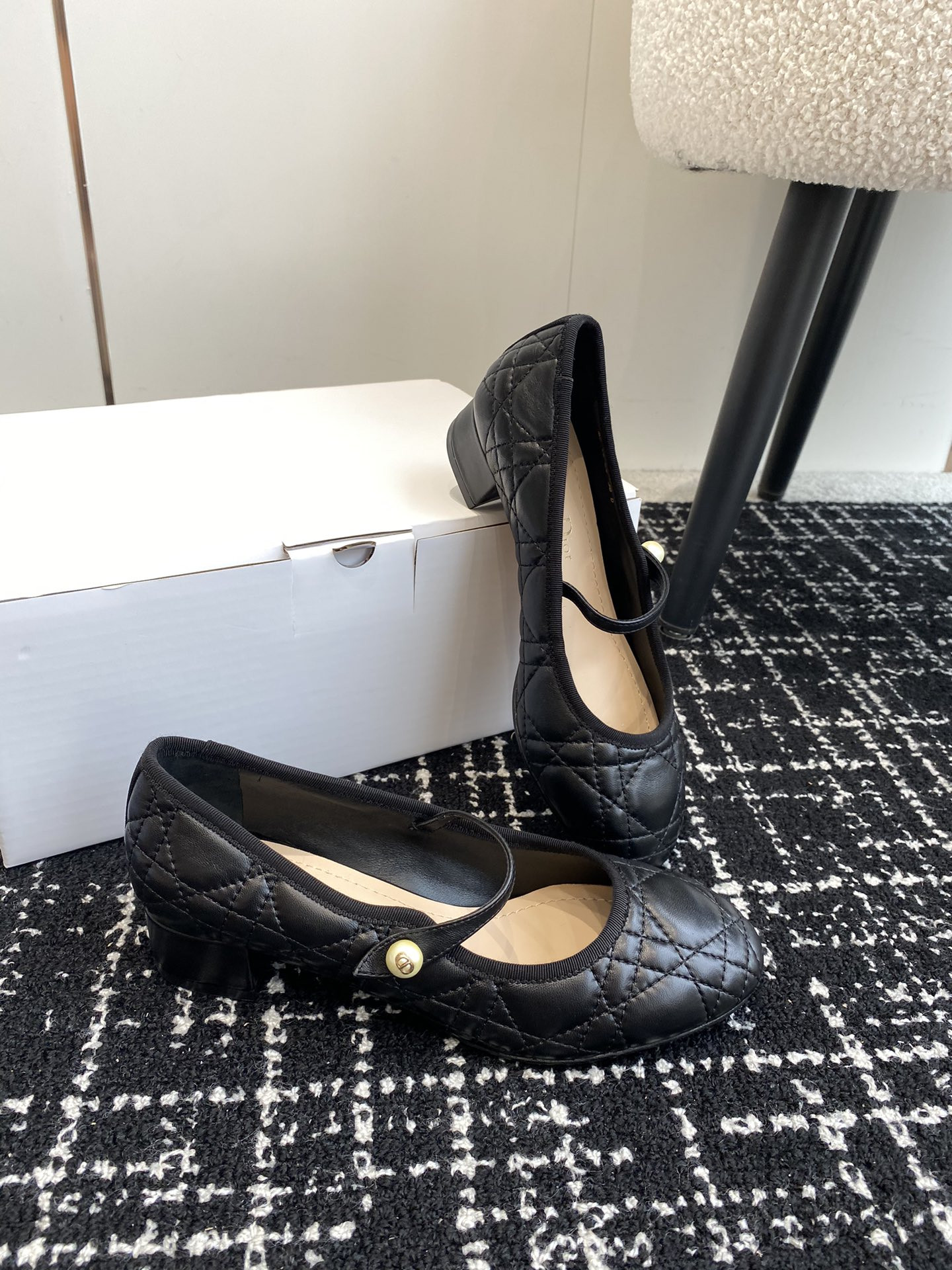 ua D*or ballet pump black