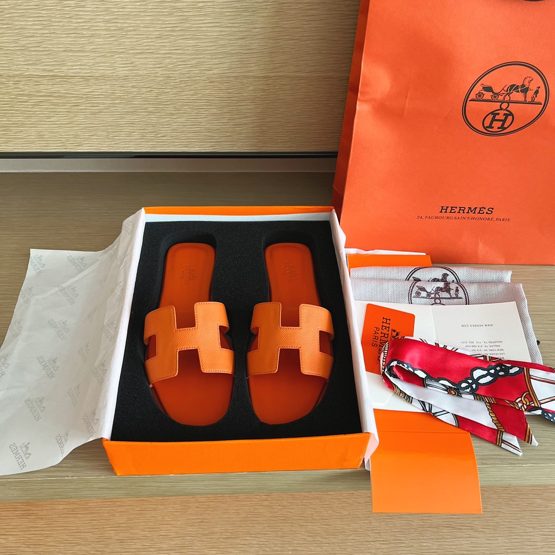 ua H**me5 oran sandal