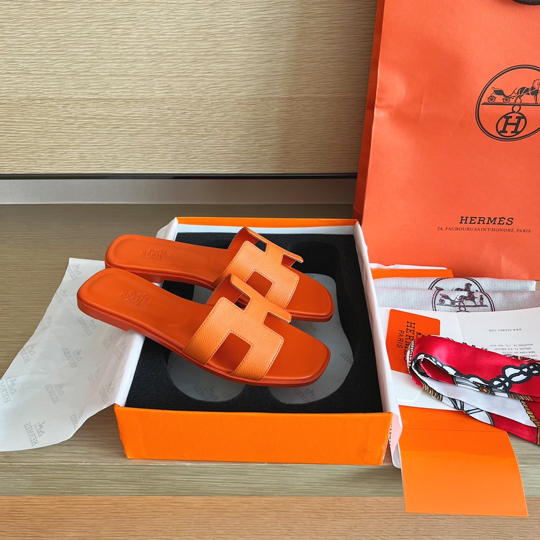 ua H**me5 oran sandal