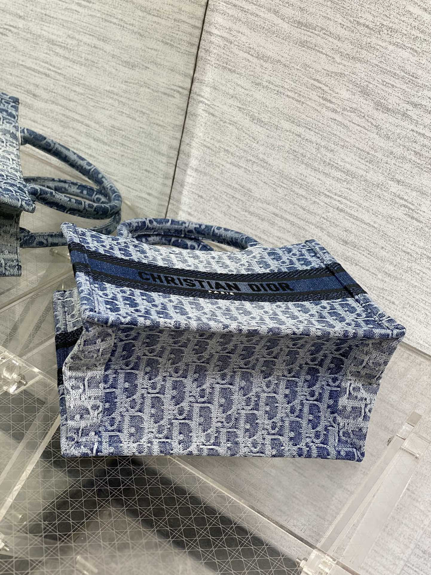 large D*or book tote blue denim D*or oblique jacquard 26x8x22cm