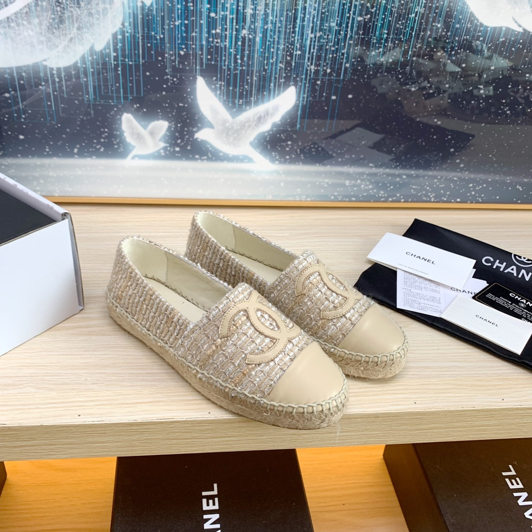 ua Ch*el espadrilles