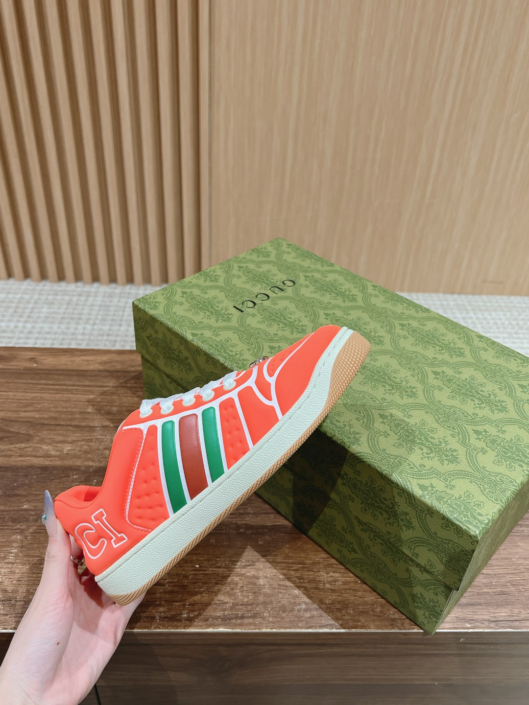 ua G*u*i screener sneaker with web