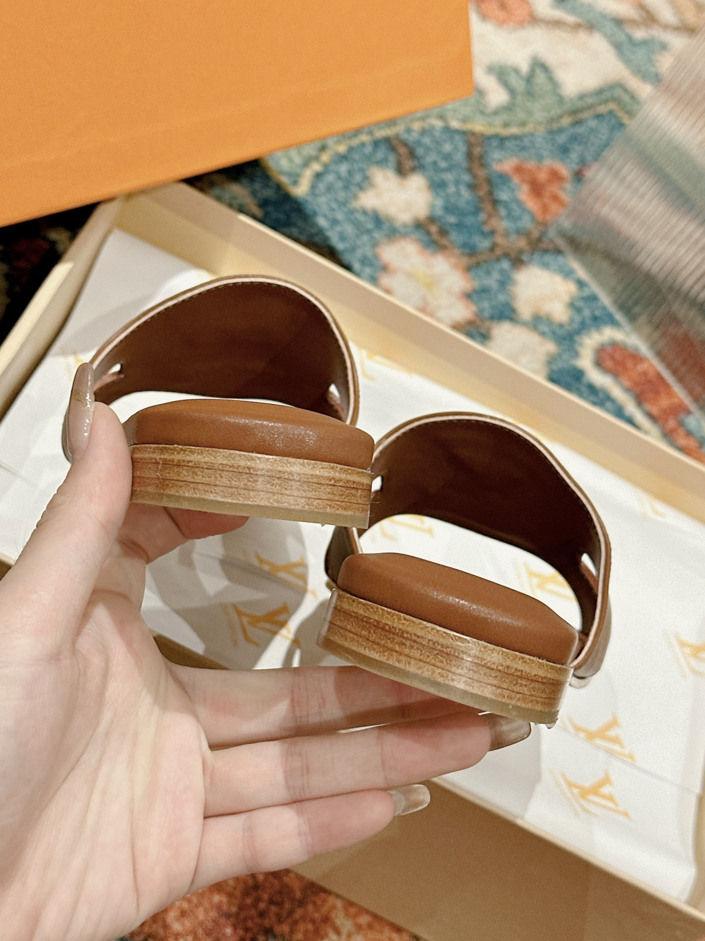 UA LV Flat Mule