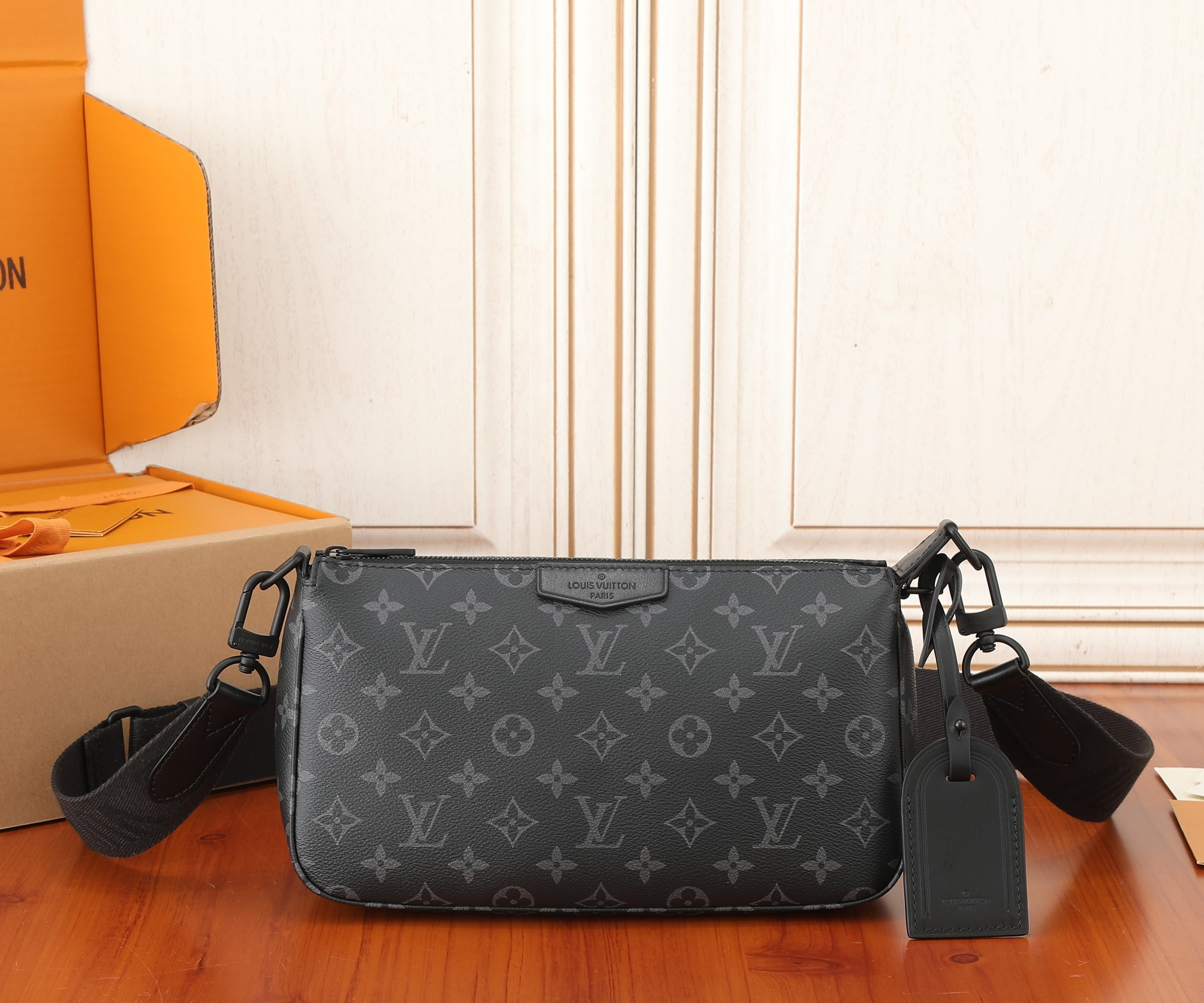 LV Pochette Accessoire XL M11741 11 x 6.5 x 3.5 inches
