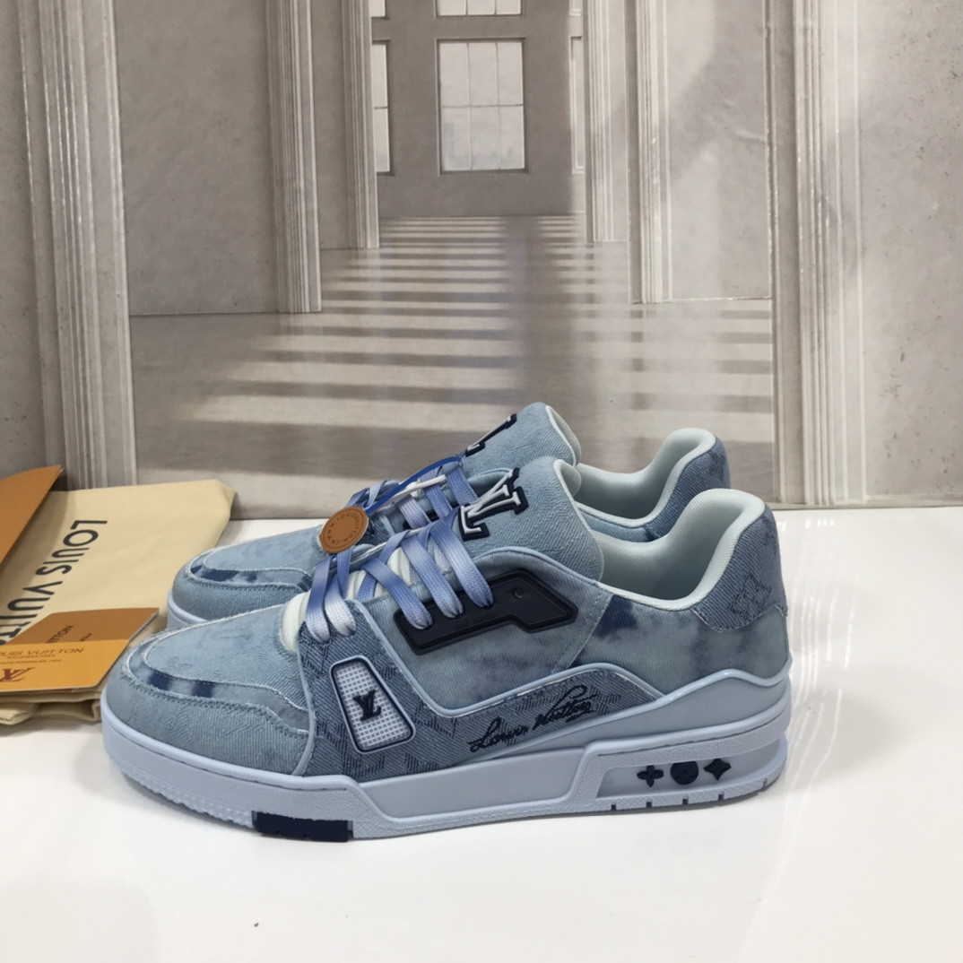 UA LV Trainer Sneaker