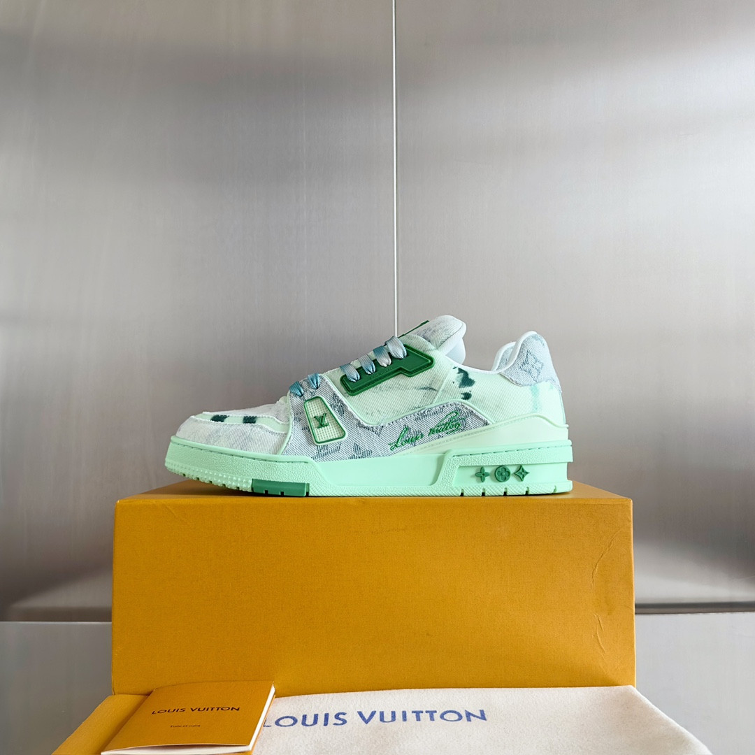 UA LV Trainer Sneaker