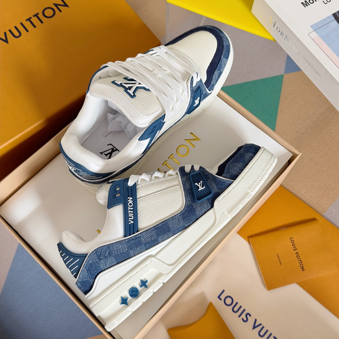 UA LV Trainer Sneaker