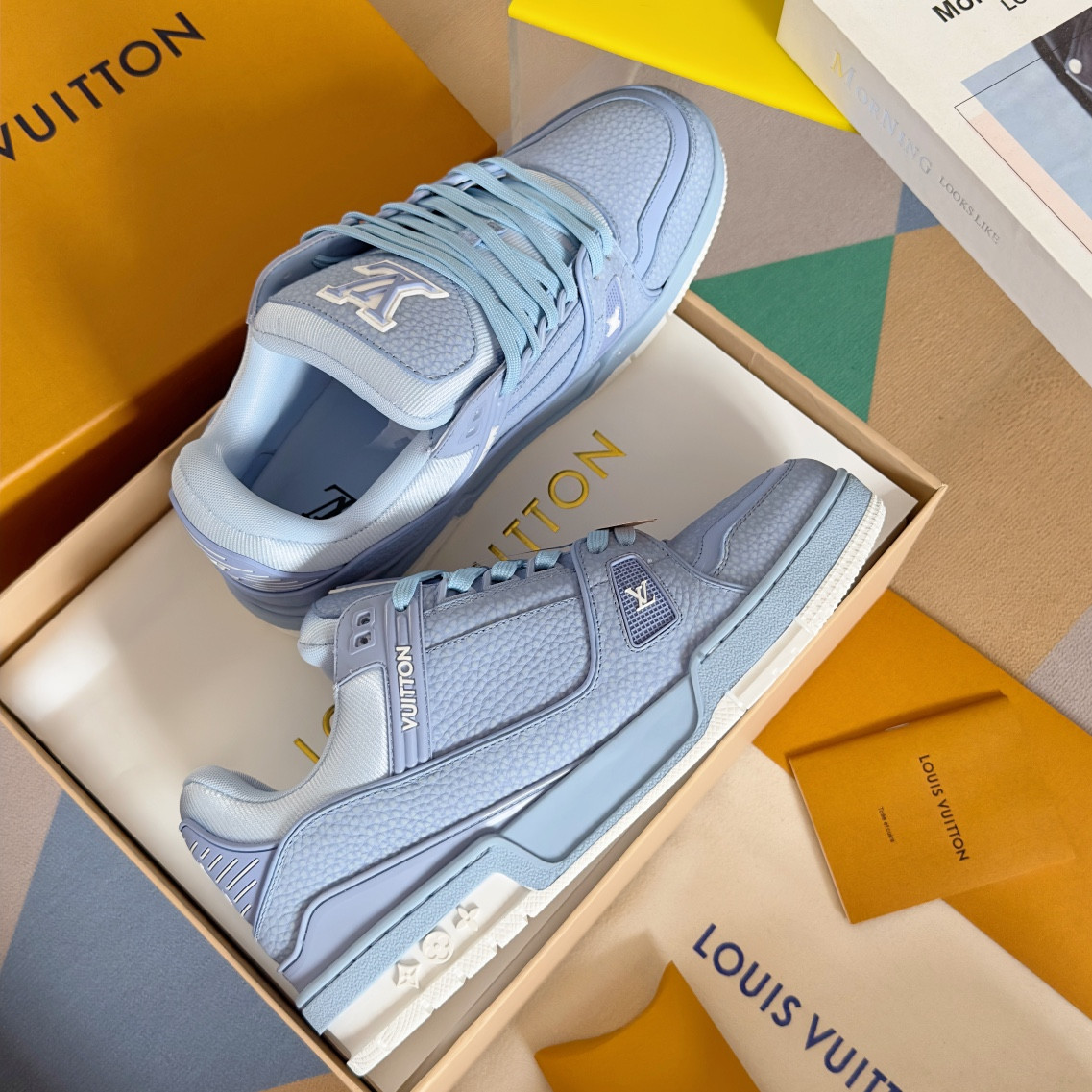 UA LV Trainer Sneaker