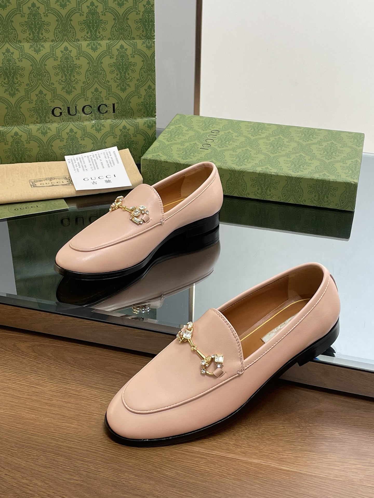 ua G*u*i horsebit loafer