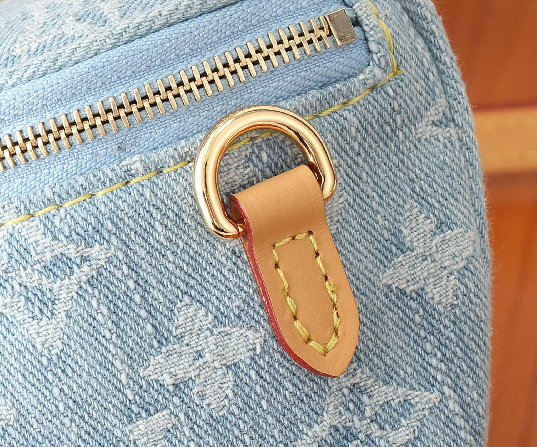 LV Mini Bumbag M83353 17x12x9.5CM