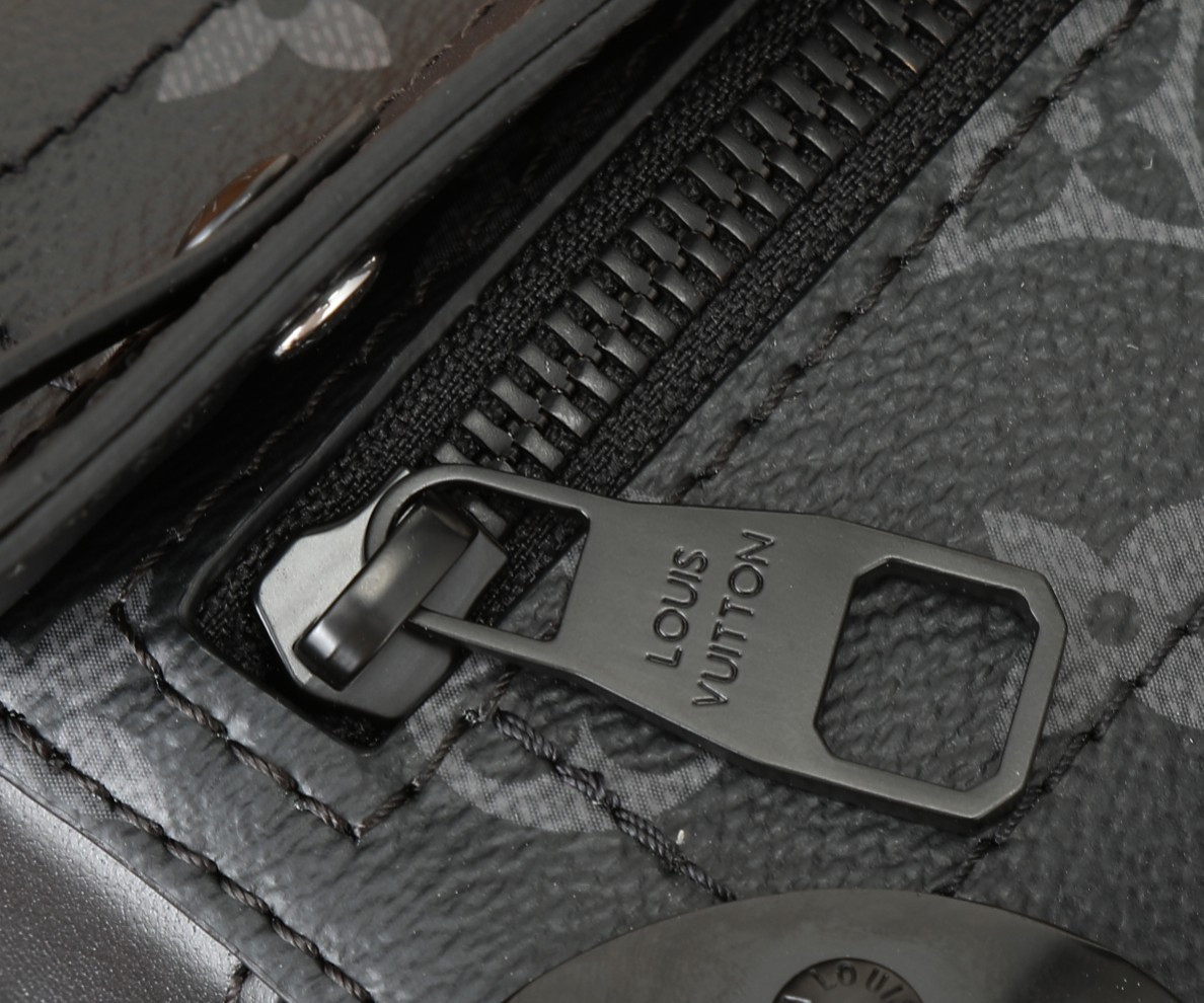 LV Soul Trunk East West M11744 29x17.5x10CM