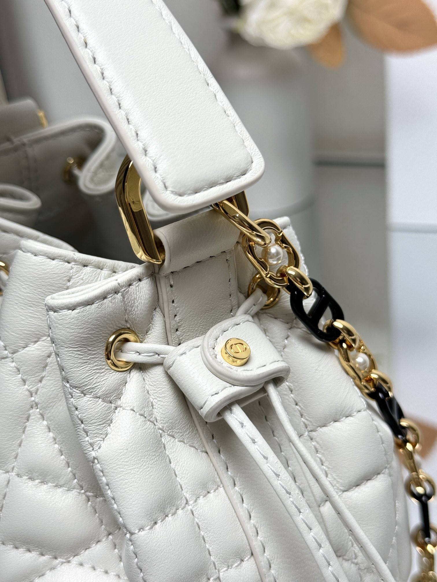 small D*or jolie bucket bag 17 x 16 x 10.5 cm
