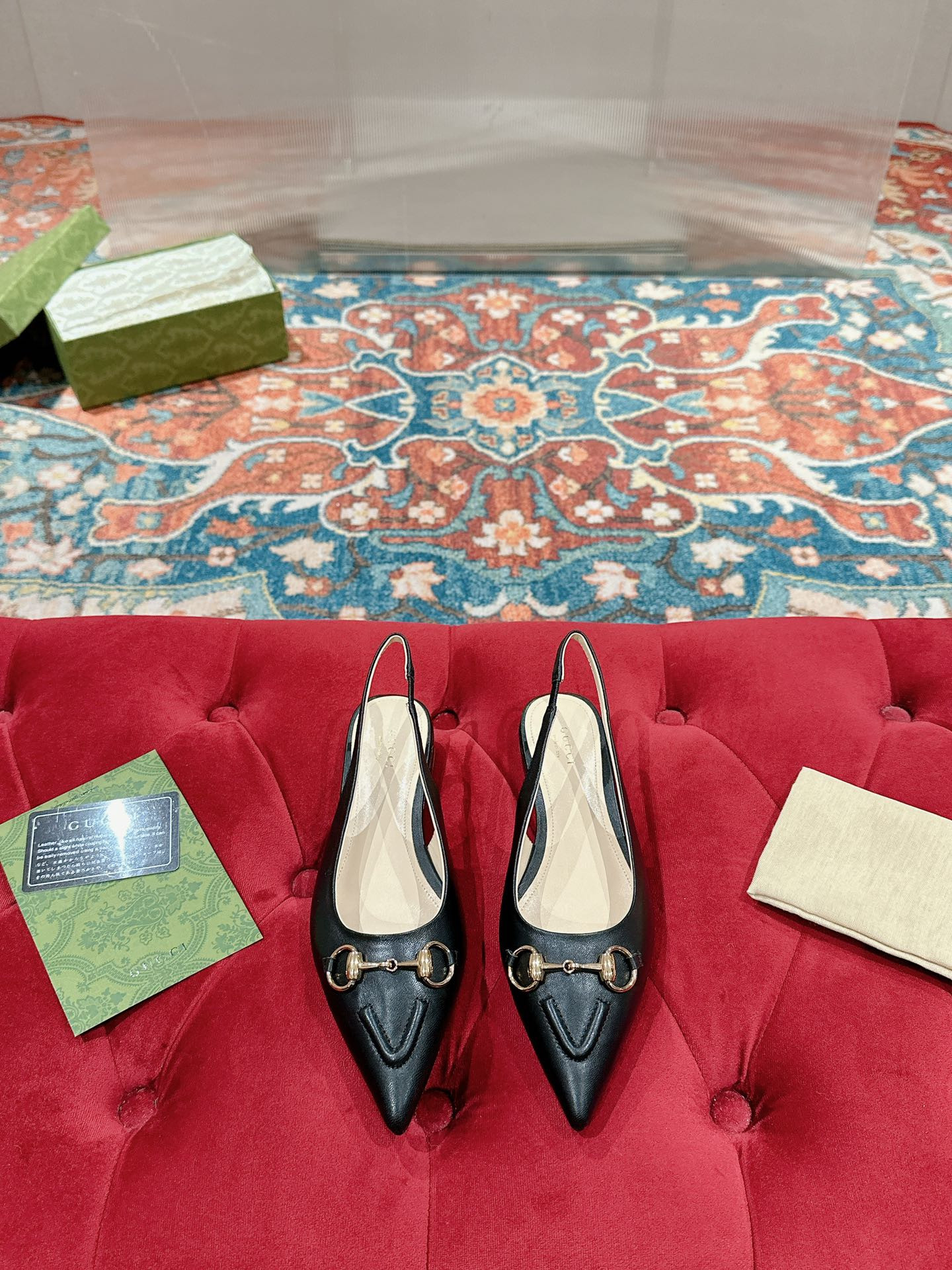 ua G*u*i horsebit slingback flat