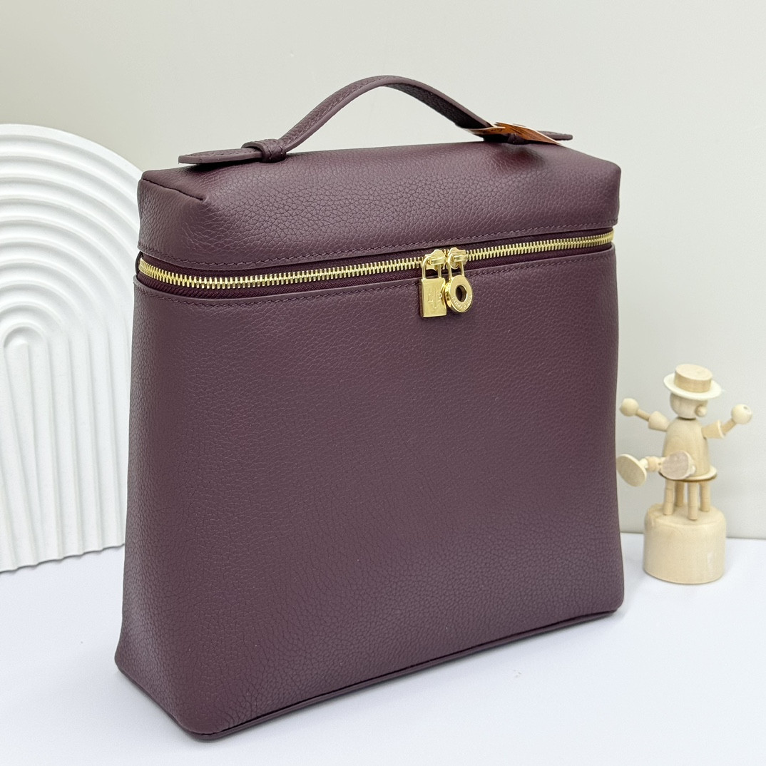 L**o p*ana extra pocket backpack l23.5 grained calfskin 23 x 21 x 8 cm