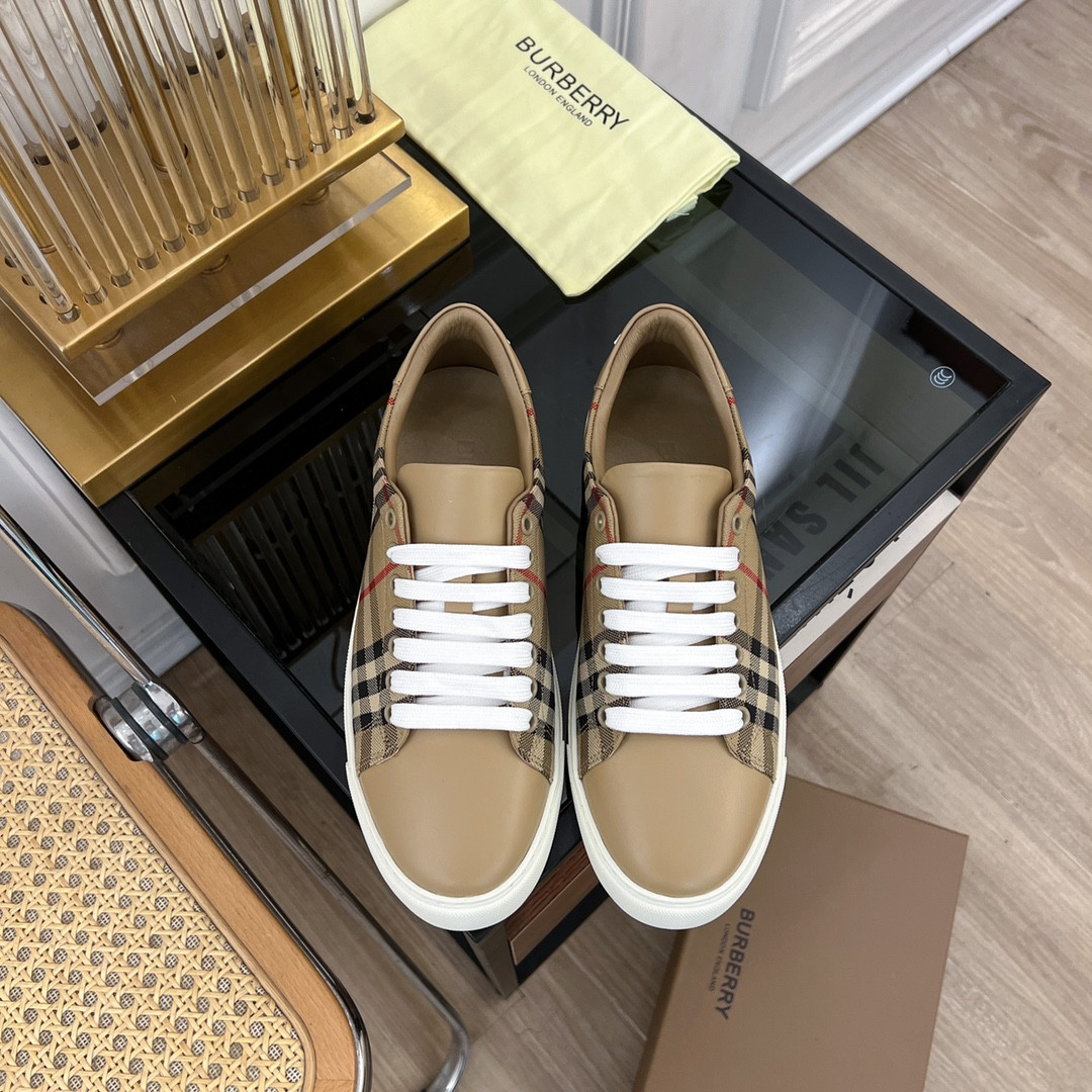 ua B**rry check sneakers