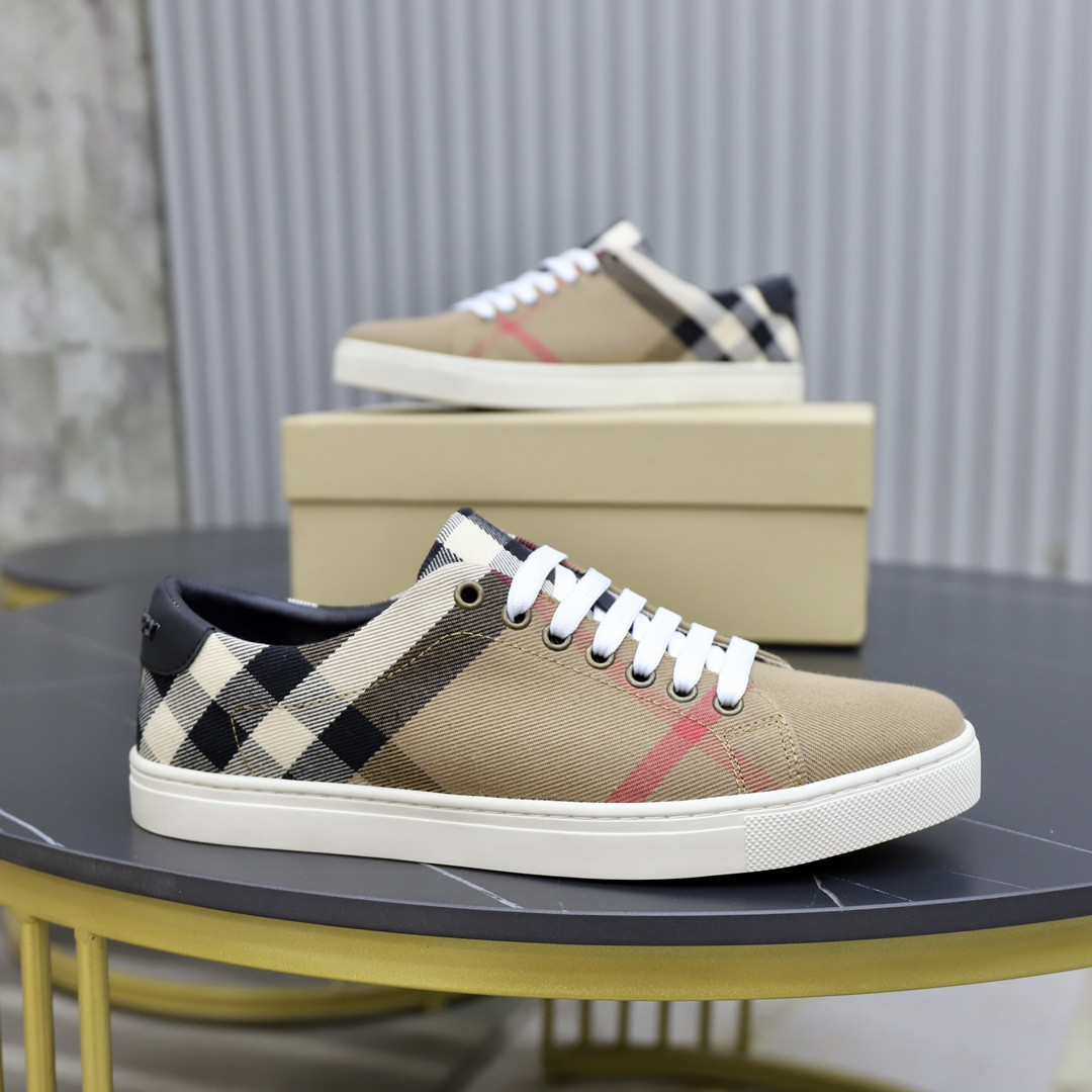 ua B**rry sneakers