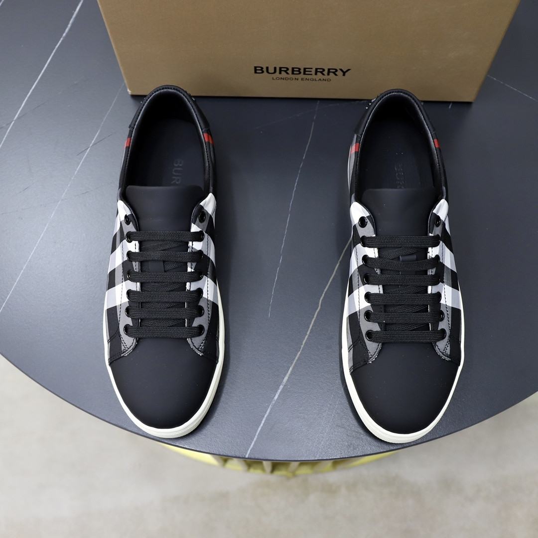 ua B**rry check sneakers