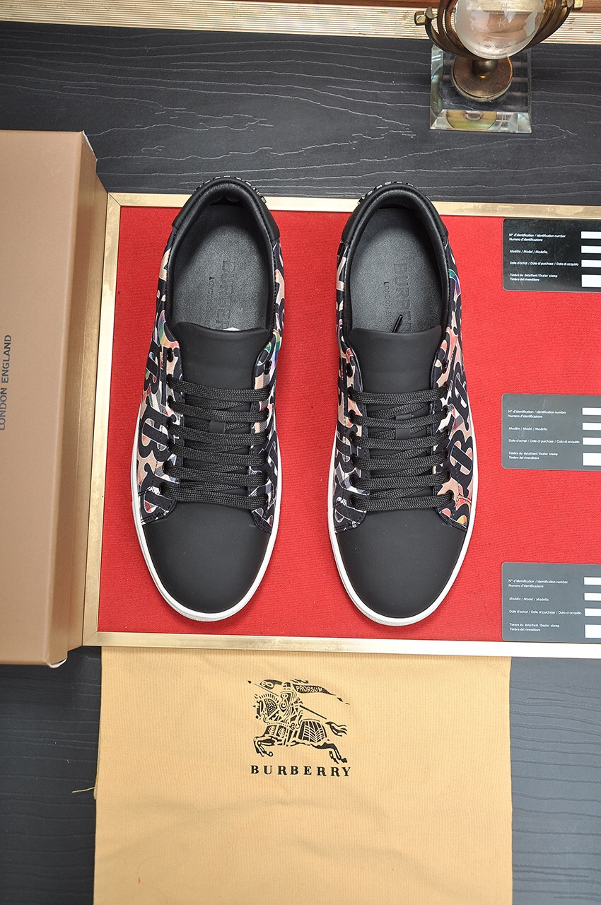 ua B**rry sneakers