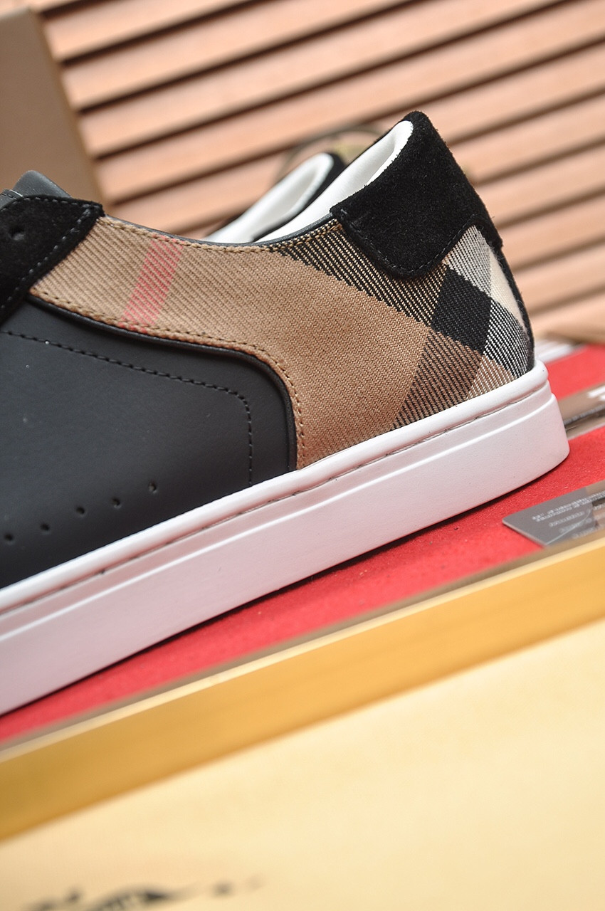 ua B**rry sneakers