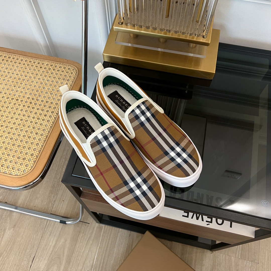 ua B**rry slip on sneakers