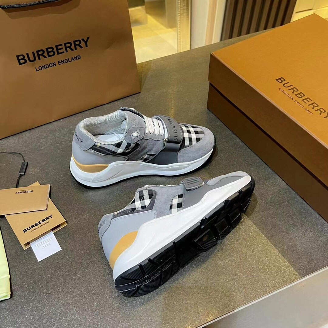 ua B**rry sneakers