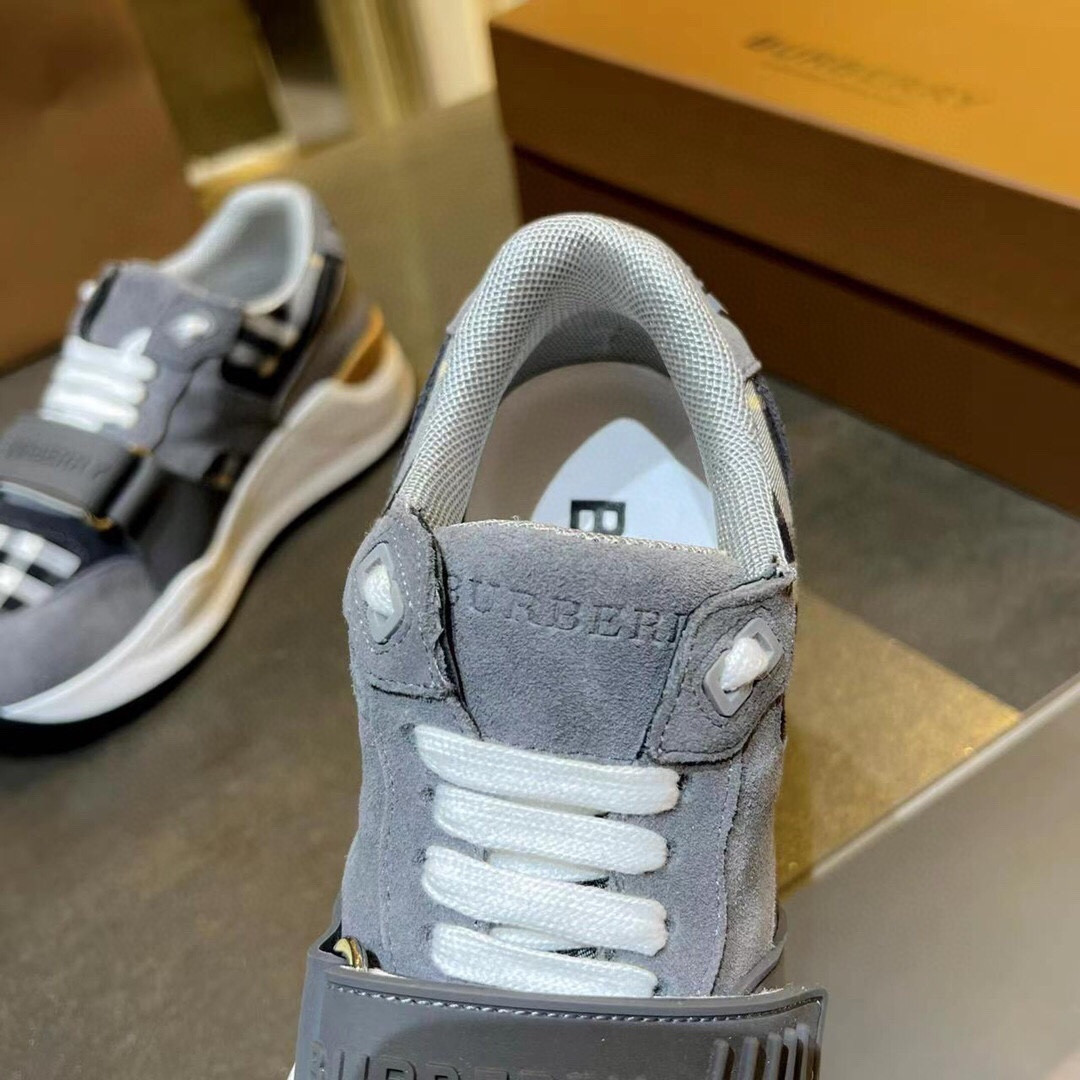ua B**rry sneakers