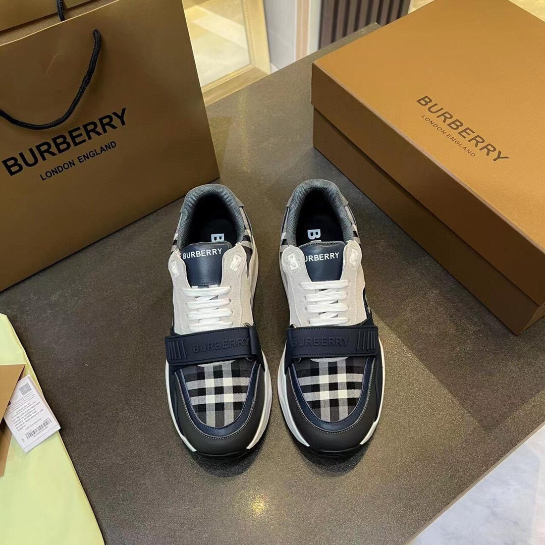 ua B**rry sneakers