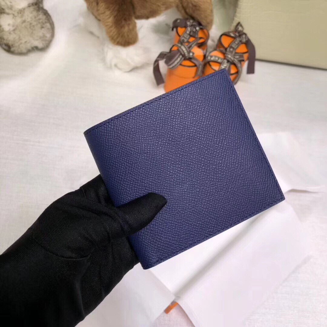 H**me5 poker compact wallet