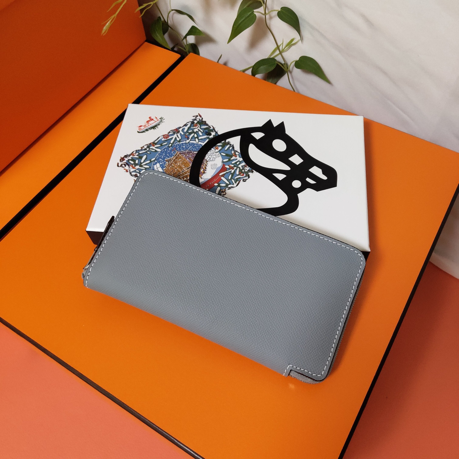 H**me5 long wallet 20x11cm