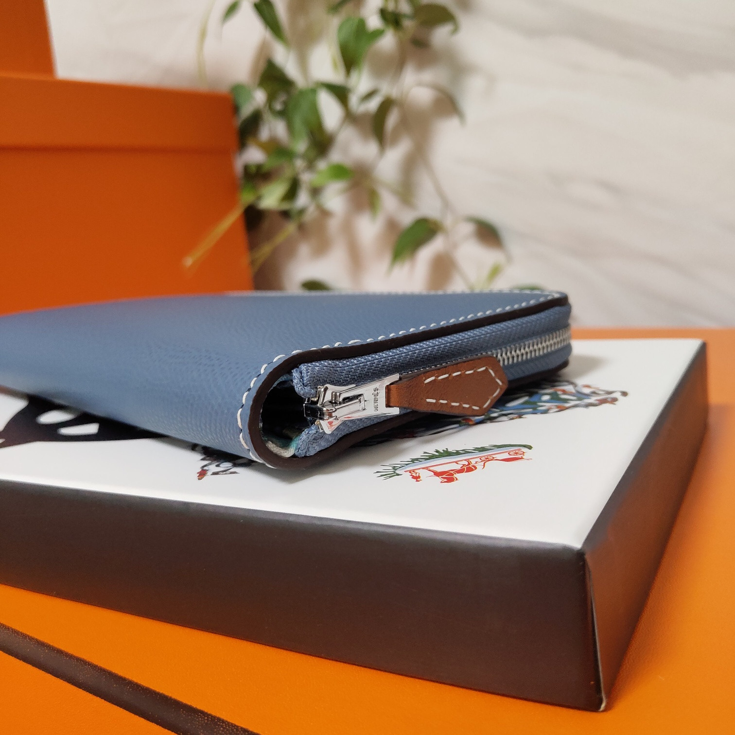 H**me5 long wallet 20x11cm