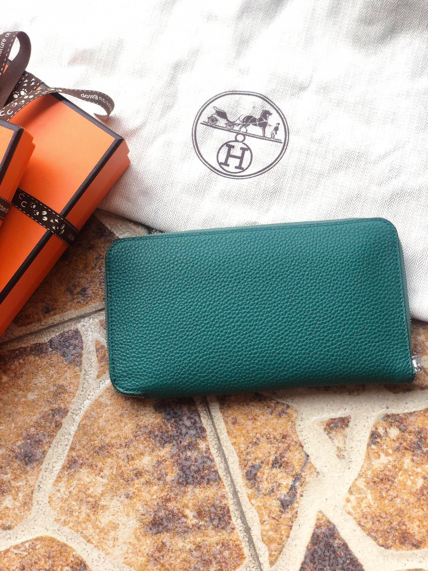 H**me5 long wallet 20x11cm