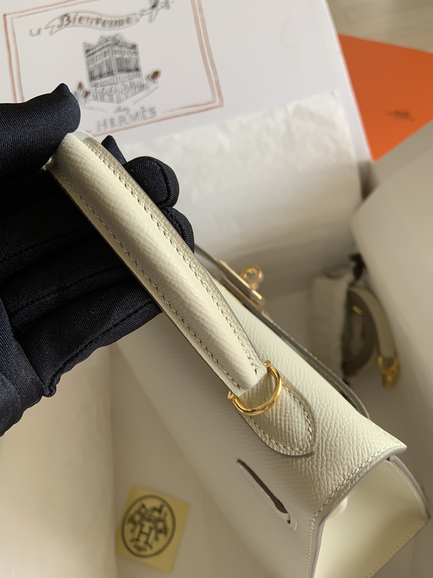 HERMÈS Kelly Gold-tone Hardware 25 28