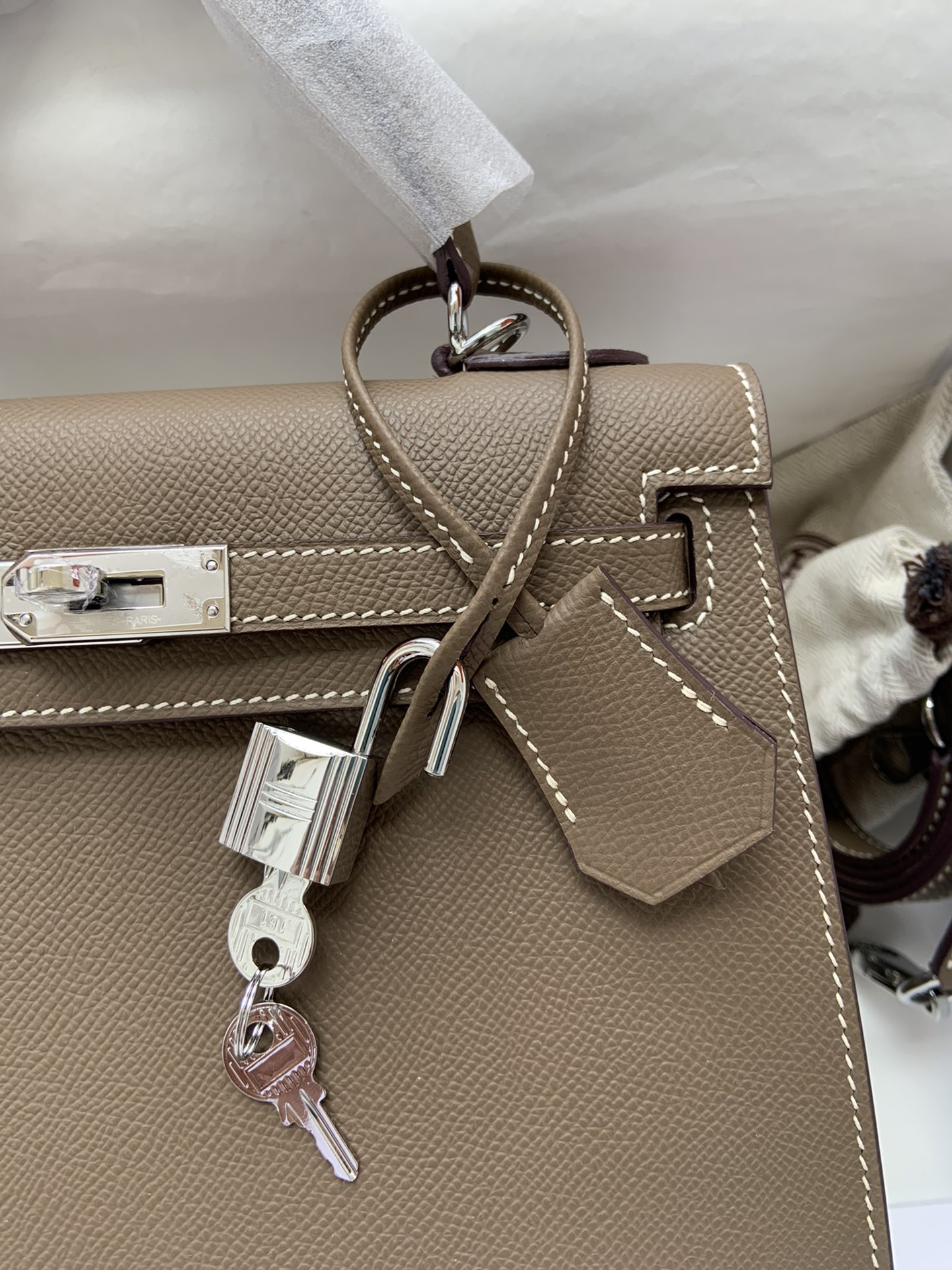 HERMÈS Kelly Silver-tone Hardware 25 28