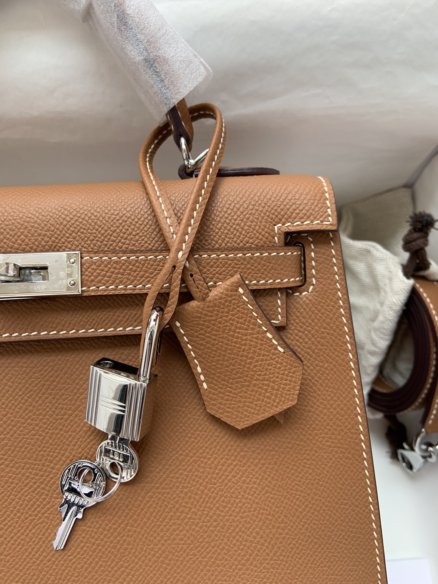 HERMÈS Kelly Silver-tone Hardware 25 28