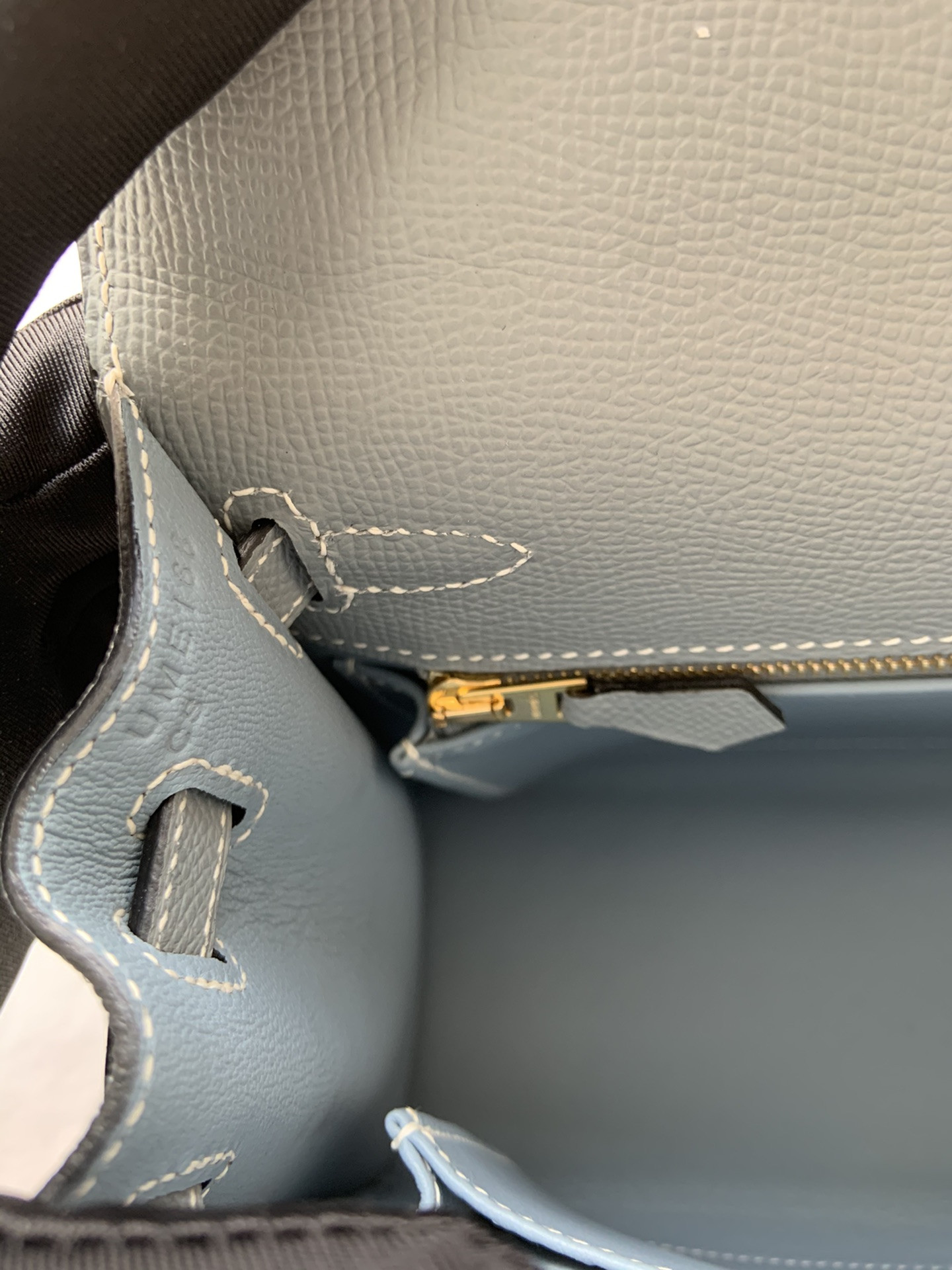 HERMÈS Kelly Gold-tone Hardware 25 28