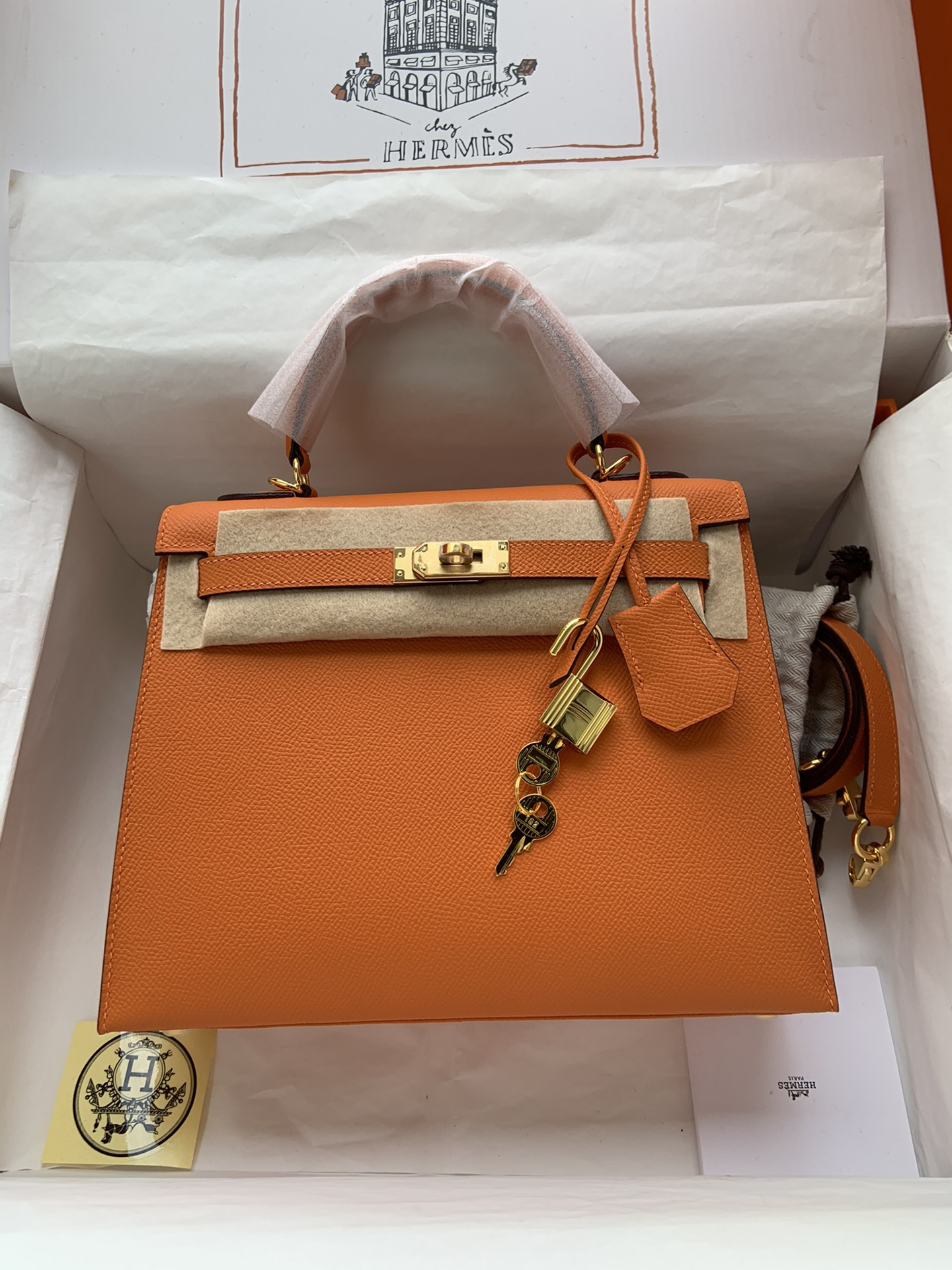 HERMÈS Kelly Gold-tone Hardware 25 28