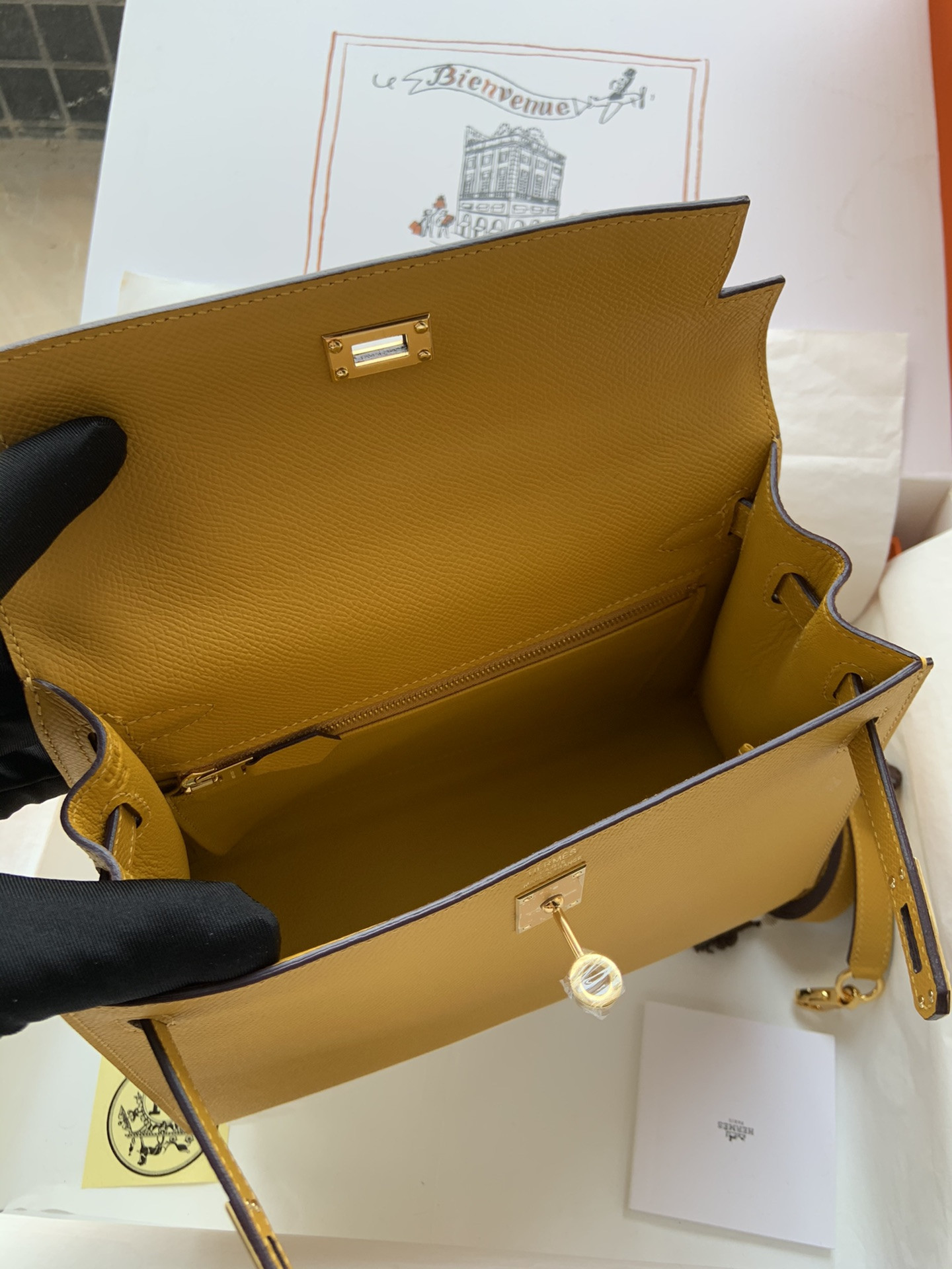 HERMÈS Kelly Gold-tone Hardware 25 28
