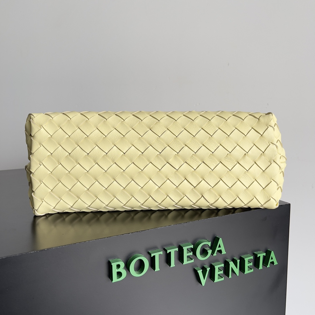 bo*te*ga Ve*ne*ta medium andiamo 32x25x11cm