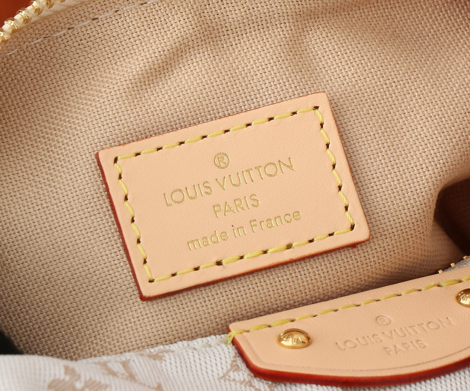 LV Hills Pochette  M12433 18.5x11x6.5CM